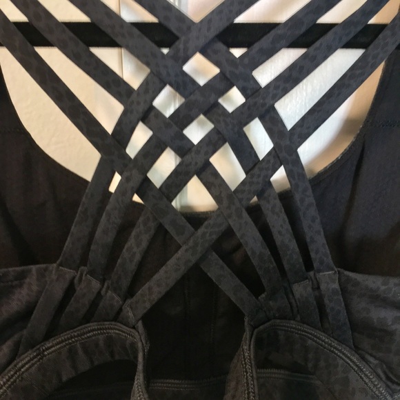 Lululemon Free to Be Wild Tank - Picture 4 of 6